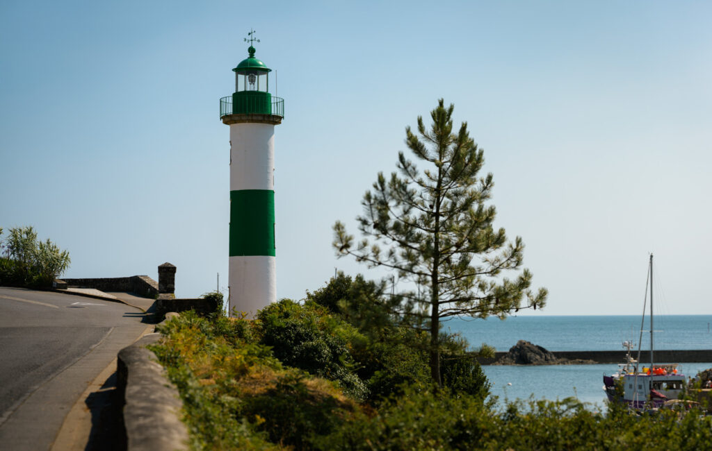 Phare de Doëlan aval à Clohars-Carnoët
